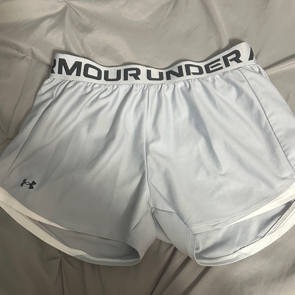 Under Armour Women's Athletic Shorts in Light Gray